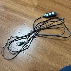 3口延長コード黒　5メートルの画像