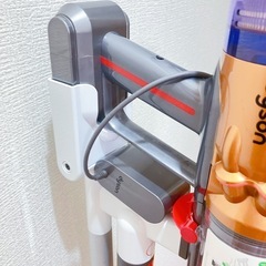 ほぼ新品未使用⭐︎ダイソンスリム掃除機1.5キロの画像