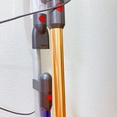ほぼ新品未使用⭐︎ダイソンスリム掃除機1.5キロの画像