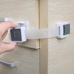 新品【3個入り】チャイルドロック 指挟み防止 二重ロック 長さ調整可 地震対策の画像