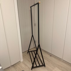ハンガーラックの画像