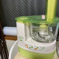 キッチン家電ジューサーの画像