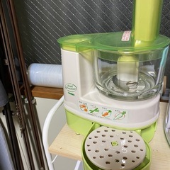 キッチン家電ジューサーの画像