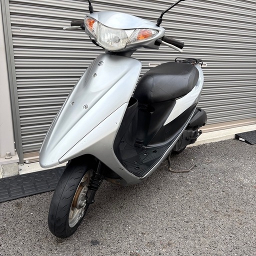 4286.定番人気　アドレスv50 バッテリー、シート、ミラー新品　千葉県柏市　即日配送、自走引き取りも可能