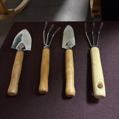 ガーデニング4点セット、スコップ、シャベル熊手の画像