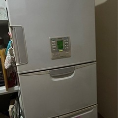 冷蔵庫の画像