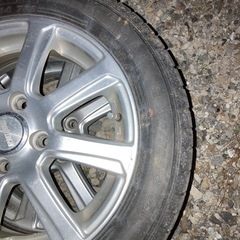 グッドイヤーICE NAVI (アイスナビ) 7 アルミホイール付きスタッドレスタイヤ 165/60R14  75Q 4本の画像