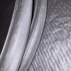 ボントレガー R3 Hard-Case Lite ロード タイヤ 700×28c 2本
セットの画像
