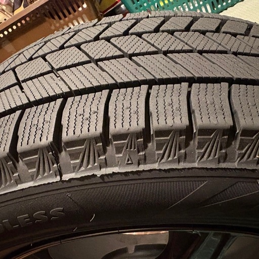 BRIDGESTONE ブリザック　VRX3 スタッドレスタイヤ4本セット