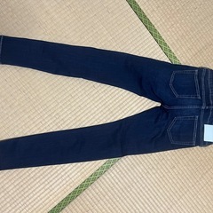 GYDA ハイウエストバッククロスダメージスキニーデニム　完売XS・IDGの画像