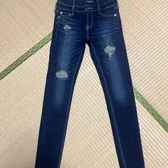 GYDA ハイウエストバッククロスダメージスキニーデニム　完売XS・IDGの画像