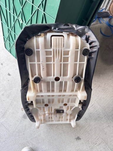 ヤマハ XJR400R (4HM)　純正シート