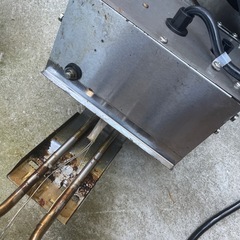 電気フライヤー2槽式4L  中古　一部部品損失、変形あり　の画像