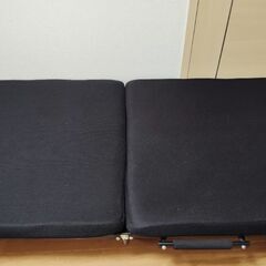 中古折り畳みベッドの画像