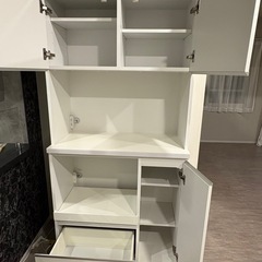キッチンボード　レンジ台　食器棚の画像