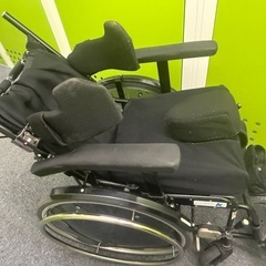 リクライニング車椅子
の画像