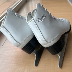 フィギュアスケート靴 20cmの画像