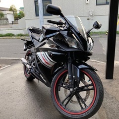 本日限定ヤマハYZF-r125フルサイズ原付二種の画像