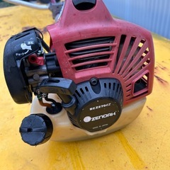 ゼノア草刈機BCZ270 動作品　5番目写真部品足りないの画像