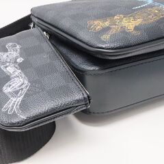 ヴィトン ダミエ ・グラフィット トリオメッセンジャー N58040 バッグの画像