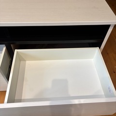 テレビボードの画像