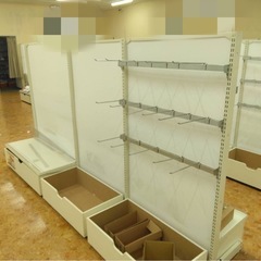 業務用　店舗什器　陳列棚　大量　の画像