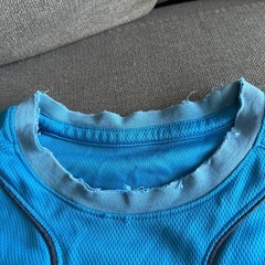 【お話中🫡】
140 NIKE ドライシャツ　青の画像