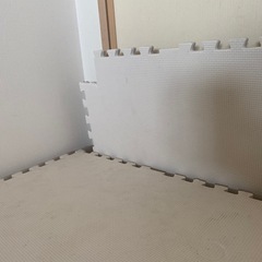 ジョイントマット　約60×60cm× 2cm厚　18枚　リバーシブルの画像