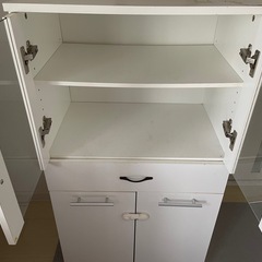中古ニトリ食器棚、無料の画像