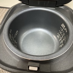 TIGER タイガー マイコンジャー炊飯器 JBS-A055 マットブラック　 3合炊き　ふっくらおいしい遠赤黒特厚釜　　2023年製　電源コードなし　の画像