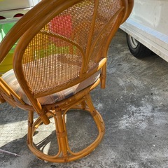 中古　木製 ラタン 籐 藤 回転椅子 座椅子 籐製 ラタンチェアの画像