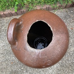 陶器のツボの画像