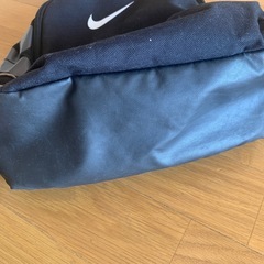 定価4000円ほど　NIKE ナイキ　リュック　かばん　の画像
