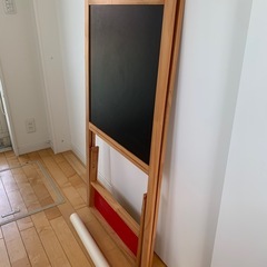 IKEA イケア MALA モーラ イーゼル
の画像