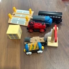 ブリオ　ボーネルンド　木製鉄道レールと車両セットの画像
