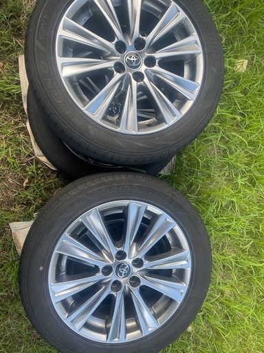 トヨタ　アルファード　純正タイヤホイールセット