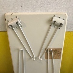 折りたたみテーブルの画像