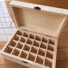 木製エッセンシャルオイル収納箱の画像
