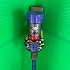 Dyson SV10 コードレスクリーナーの画像