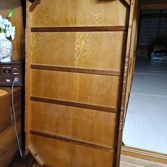 大きめテーブルの画像