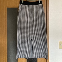 1.未使用品　GUニットタイトスカートの画像