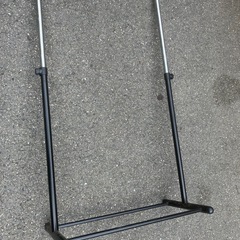 ハンガーパイプ。パイプハンガー　中古、の画像