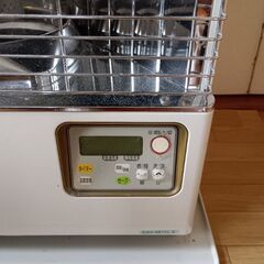 煙突式小型ストーブの画像