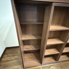ブックシェルフ可動式の画像