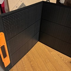 携帯折り畳みソーラーパネルの画像