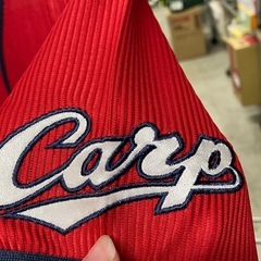 I 2510-161 DESCENTE Carp 黒田選手 ハイクオリティー ユニフォーム Mサイズ 中古美品の画像