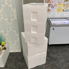 発砲スチロール 箱 クーラーボックス 蓋付きの画像