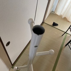 ポールハンガー白の画像