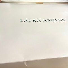 ローラアシュレイ　クッション淡いピンク　　新品未箱入使用の画像