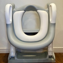 ステップ付き補助便座の画像